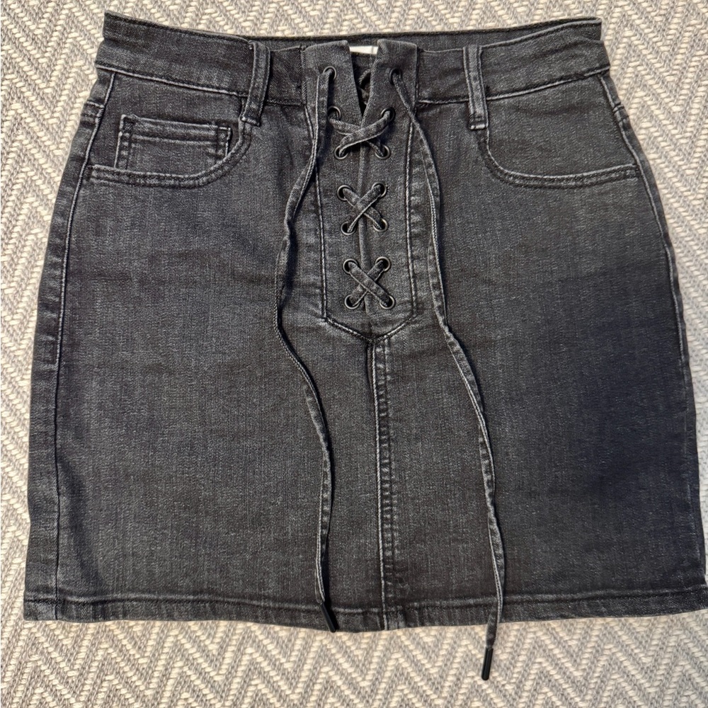 Garage Charcoal Washed Black Lace Up Denim Jean Mini Skirt Grommet Size Small
